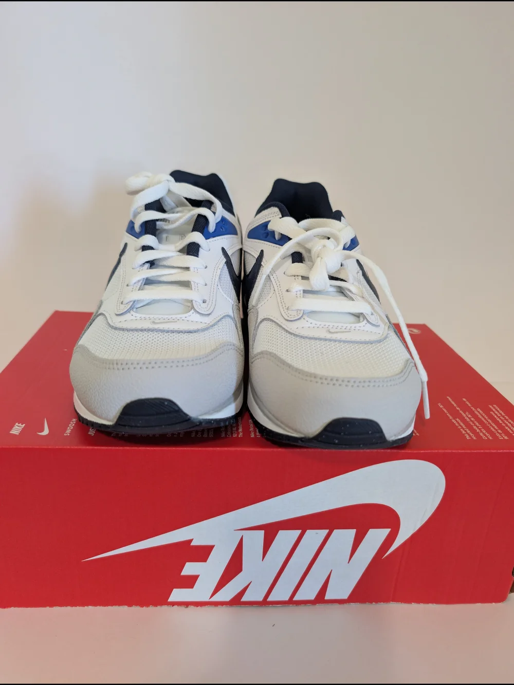 Nike Men’s Air Max Correlate White/Blue/Grey Size 7.5 BOX No Lid